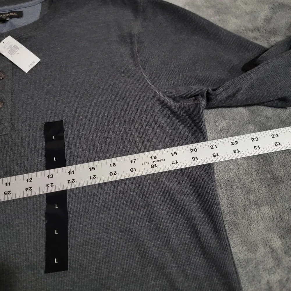 Banana Republic Shirt Men Large Gray Henley Knit Long Sleeve Minimalist NWT